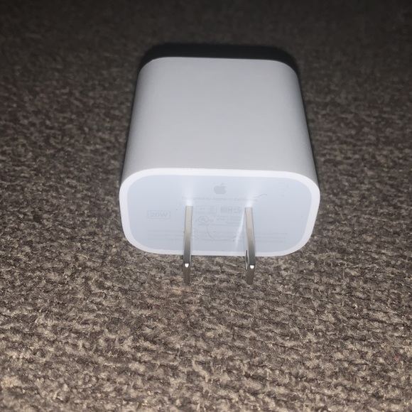 Authentic Apple Charger (regular length cord 1m) - Picture 3 of 5